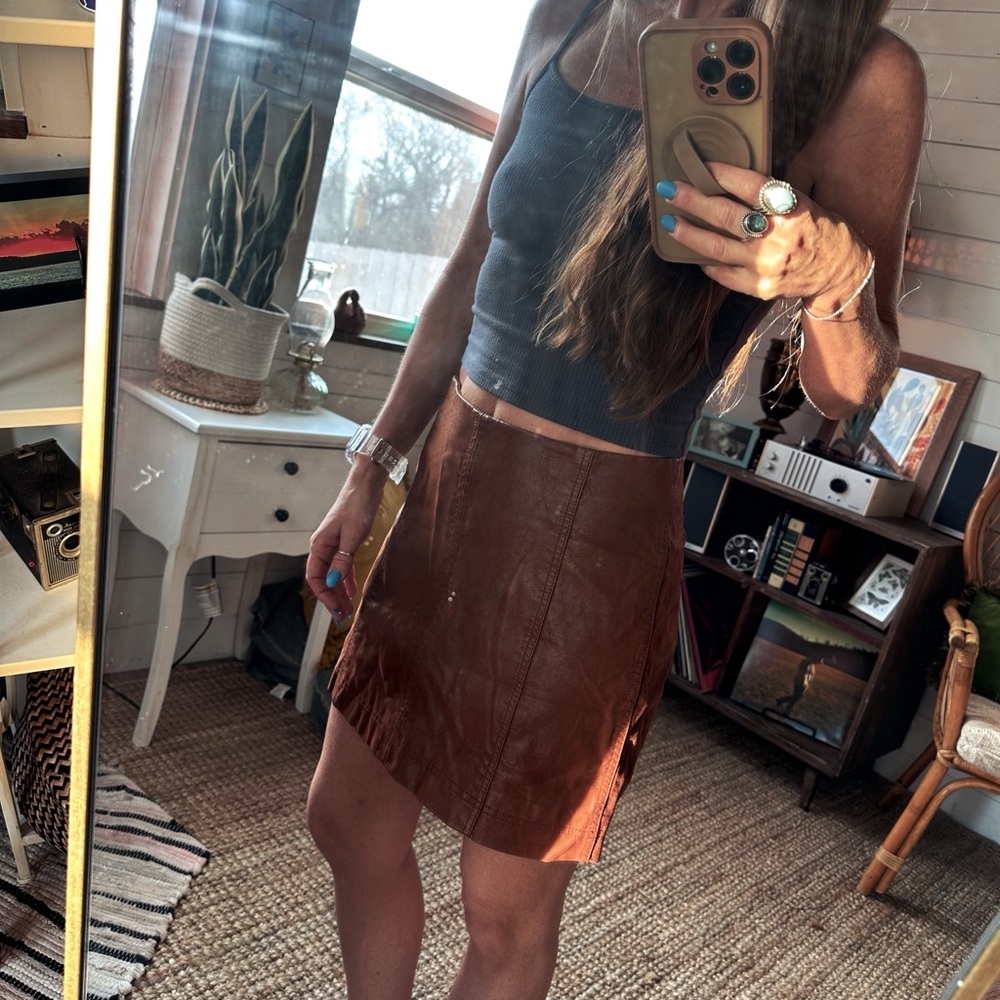 Women’s Free People Brown Leather Mini Skirt size 4